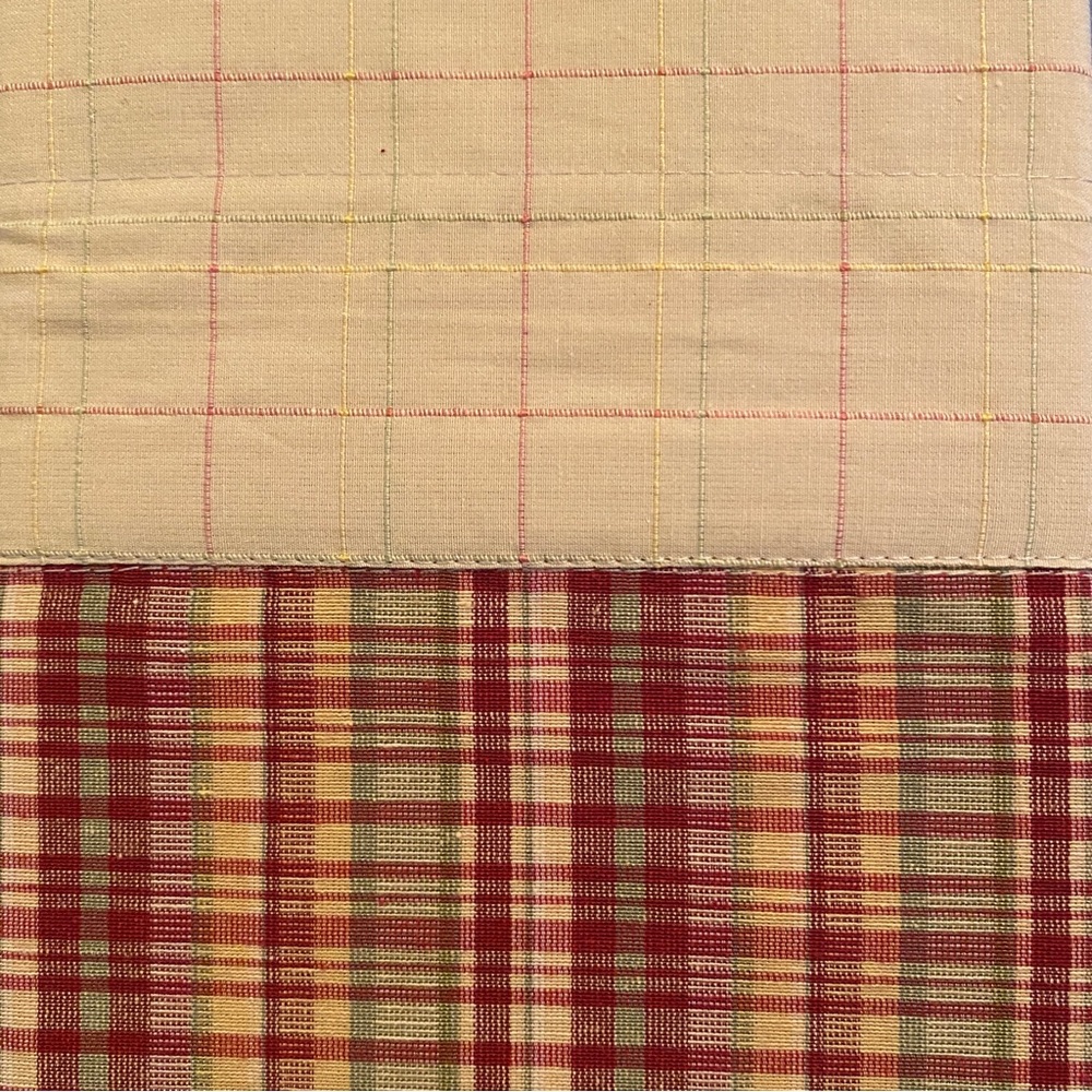 Top Ruffle Pocket Valance - Picture 3 of 6